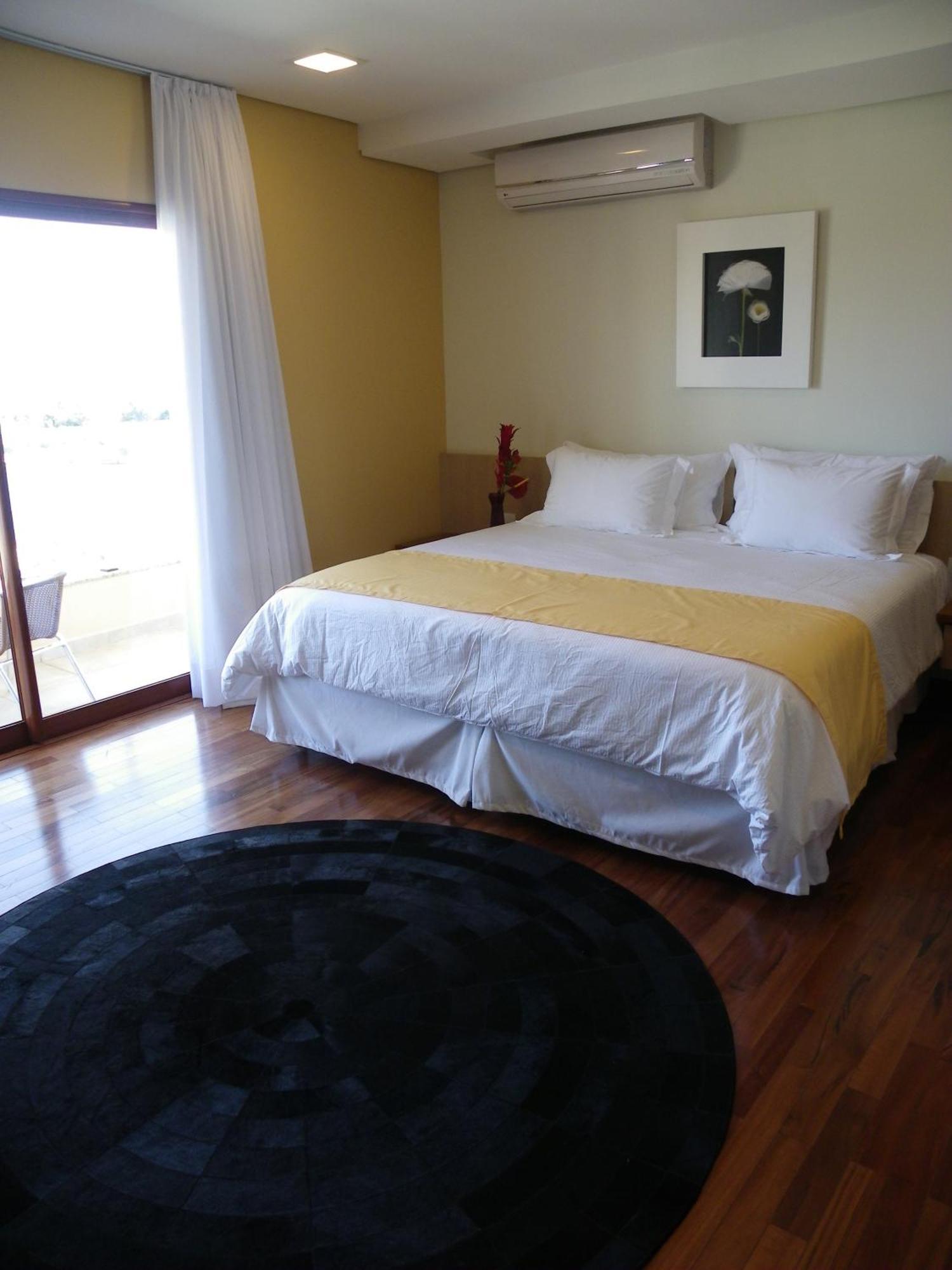 Ramada By Wyndham Furnaspark Formiga Zewnętrze zdjęcie