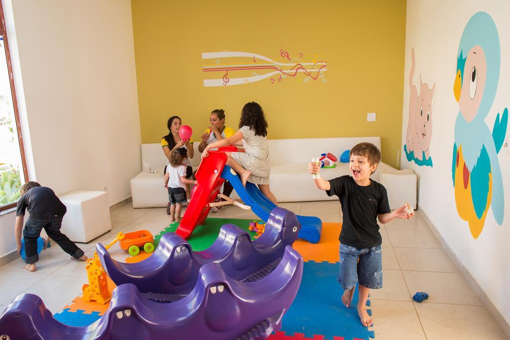 Ramada By Wyndham Furnaspark Formiga Zewnętrze zdjęcie