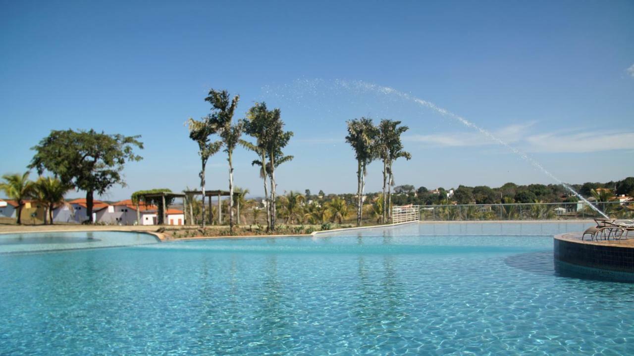 Ramada By Wyndham Furnaspark Formiga Zewnętrze zdjęcie